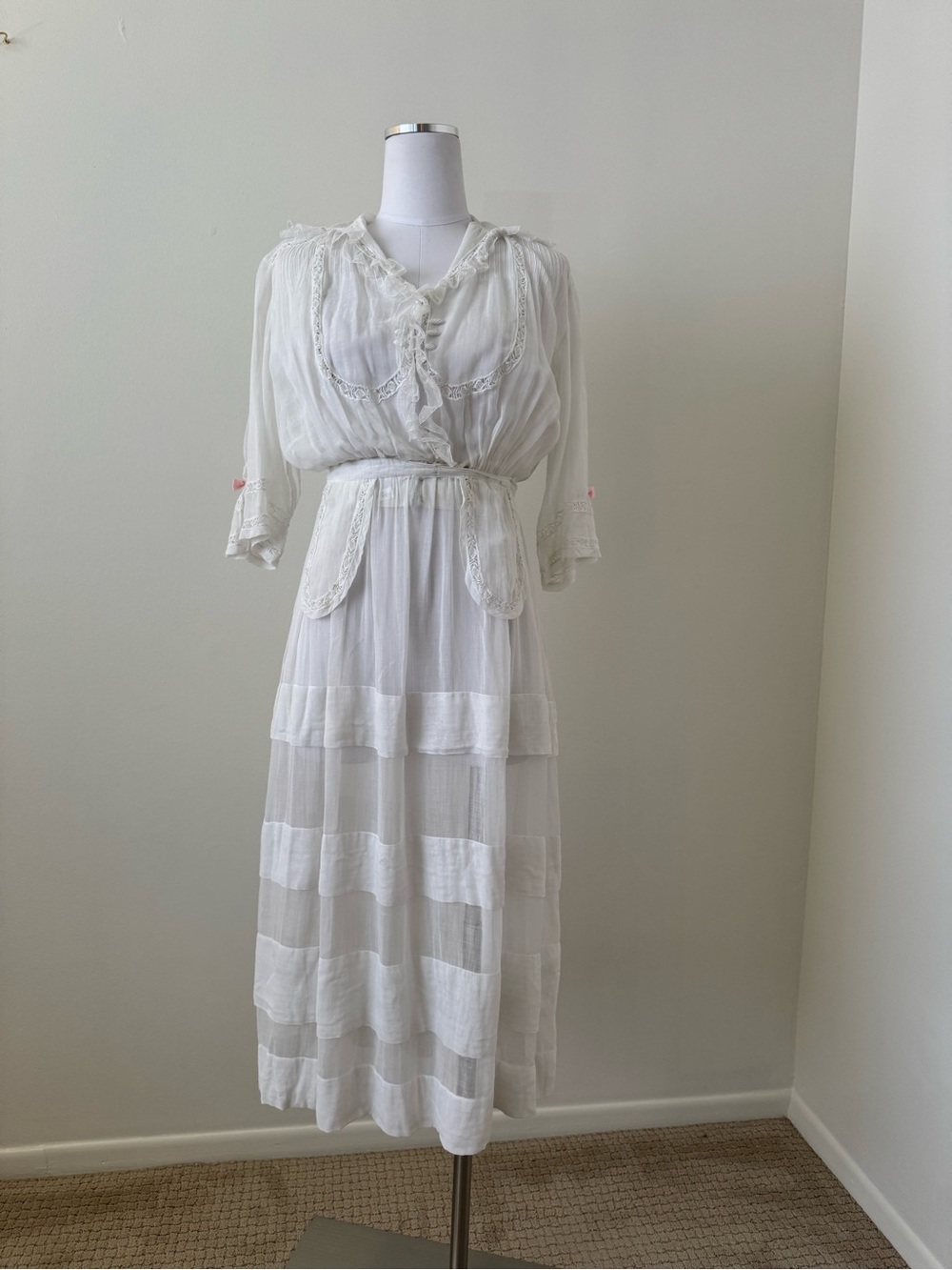 Antique Edwardian Lawn Dress White Cotton Lace Tea Gown Peplum Detail